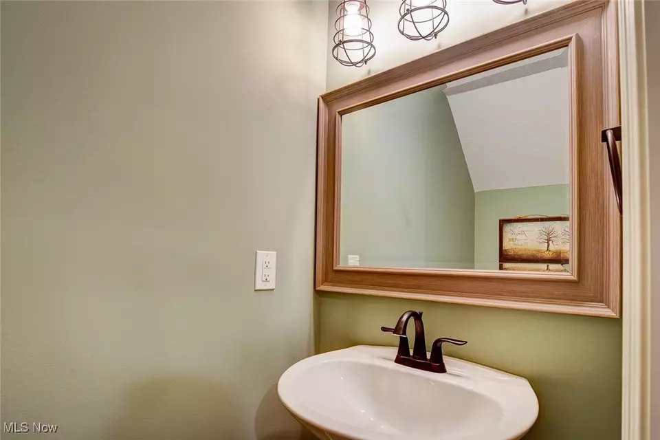  2773 Legacy St NW, Uniontown, OH 44685 photo 30