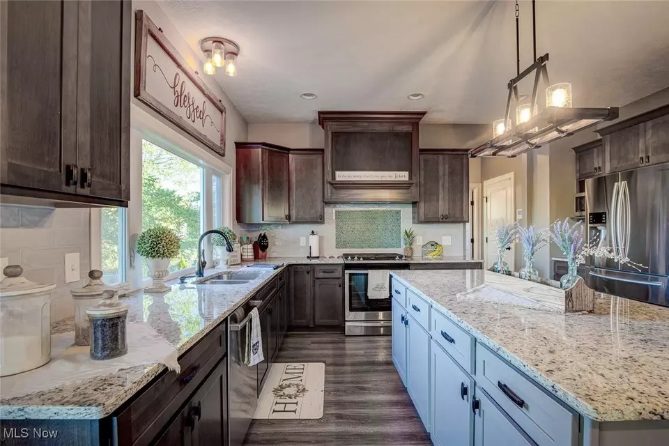 2773 Legacy St NW, Uniontown, OH 44685 photo 9