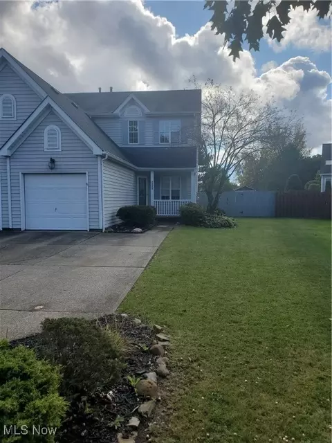 23205 Wainwright Ter, Olmsted Falls, OH 44138