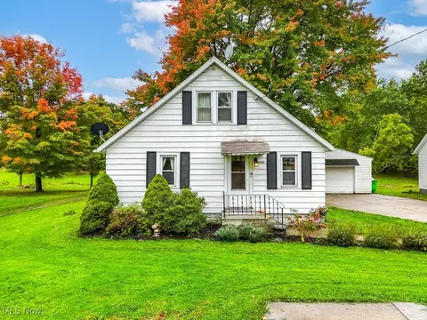 1182 Eastwood Ave, Tallmadge, OH 44278