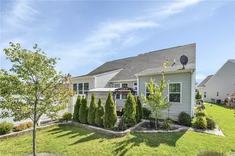 805 Robinson Dr, Lagrange, OH 44050 photo 5