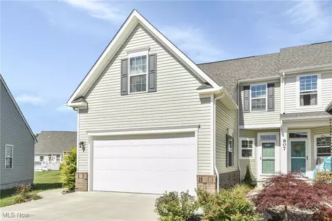 805 Robinson Dr, Lagrange, OH 44050