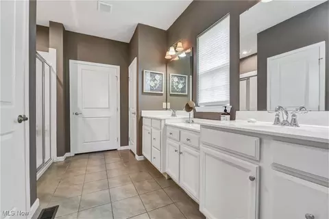 805 Robinson Dr, Lagrange, OH 44050 photo 12