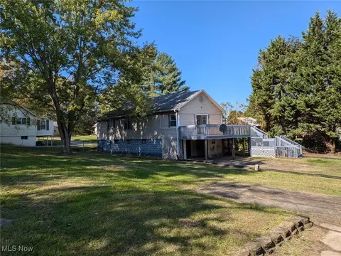1010 Pike St, Parkersburg, WV 26101
