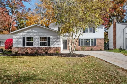6597 Forest Glen Ave, Solon, OH 44139
