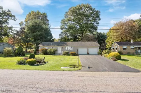 10891 Wilma Ave NE, Alliance, OH 44601