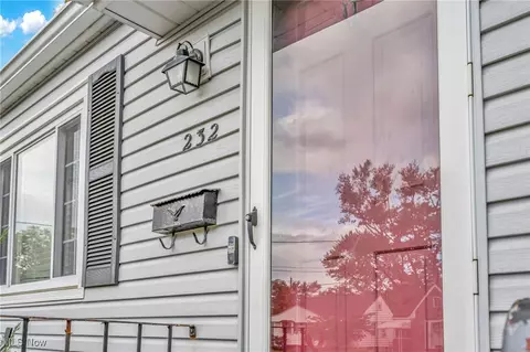 232 Fair St, Berea, OH 44017 photo 5