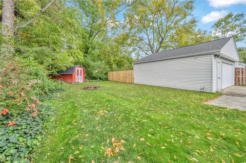 232 Fair St, Berea, OH 44017 photo 31