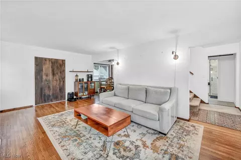 232 Fair St, Berea, OH 44017 photo 8