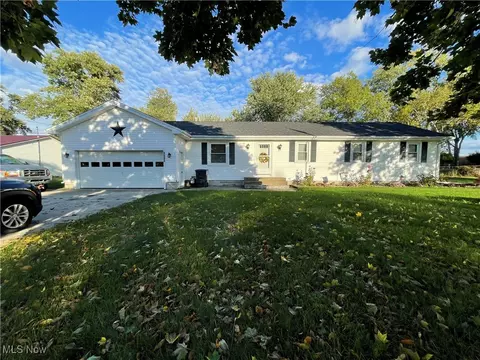 1711 County Road 302, Bellevue, OH 44811