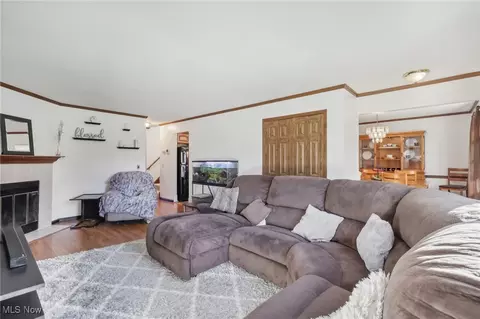 800 Orchardview Ave, Seven Hills, OH 44131 photo 7