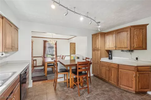 800 Orchardview Ave, Seven Hills, OH 44131 photo 14