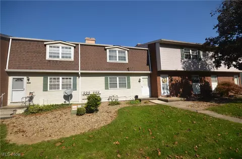 1323 Cedarwood Dr, Kent, OH 44240