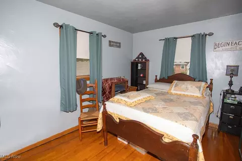 Bedroom - 547 Sexton St, Struthers, OH 44471 photo 1 of 4