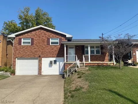 1215 23rd St, Vienna, WV 26105