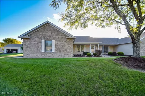 8230 Maramont Dr #A, Boardman, OH 44512