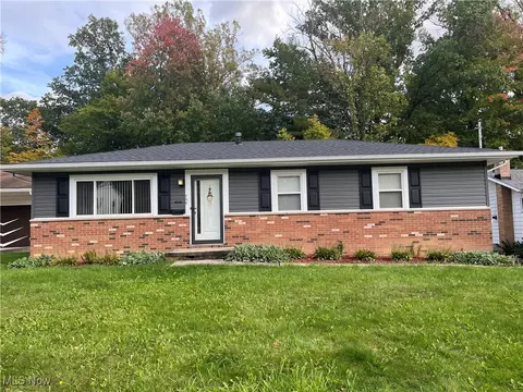 759 Cliffside Dr, Akron, OH 44313