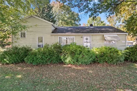 2846 Barber Rd, Norton, OH 44203