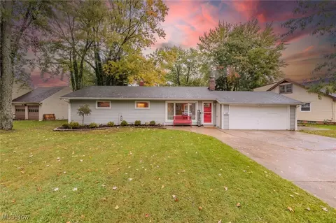 13959 Delaware Dr, Strongsville, OH 44136