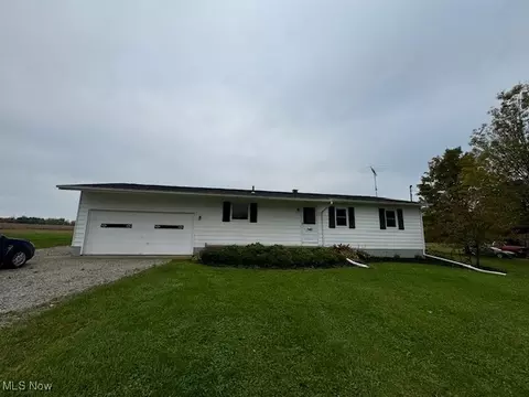 8448 State Route 305, Garrettsville, OH 44231