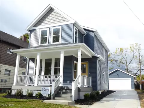4424 W 53rd St, Cleveland, OH 44109