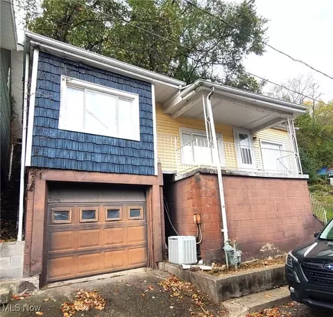 523 N 8th St, Martins Ferry, OH 43935