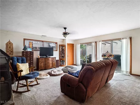 236 Wayne Dr, Berea, OH 44017 photo 12