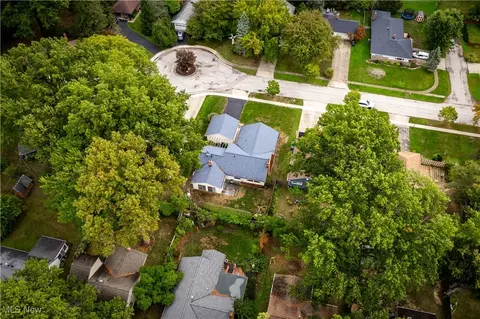 236 Wayne Dr, Berea, OH 44017 photo 29