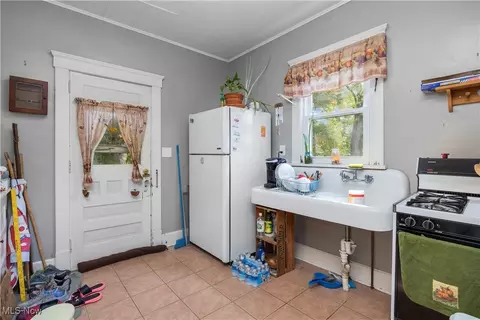 Kitchen - 120 Charles Ct, Elyria, OH 44035 photo 2 of 2
