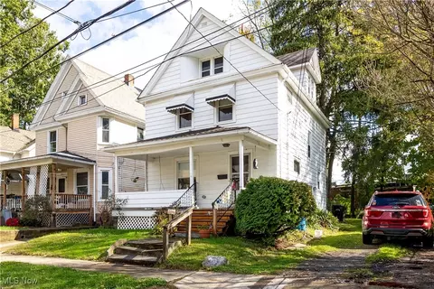 120 Charles Ct, Elyria, OH 44035