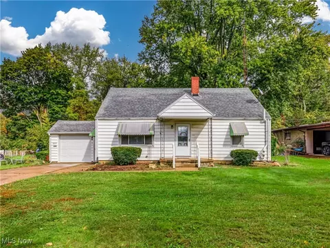5375 Fulton Dr NW, Canton, OH 44718