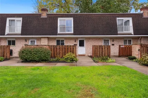 6480 State Rd #F6, Parma, OH 44134