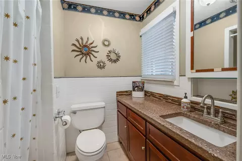 1855 Glenmont Dr NW, Canton, OH 44708 photo 12