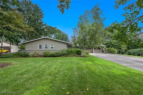 1855 Glenmont Dr NW, Canton, OH 44708 photo 2
