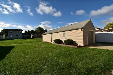 474 W Wilson St, Struthers, OH 44471 photo 5