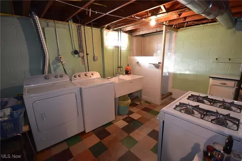 474 W Wilson St, Struthers, OH 44471 photo 17
