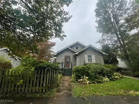 608 Lafayette Ave, Niles, OH 44446