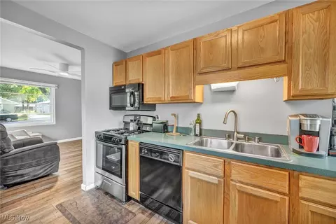 Kitchen - 520 Wesley Ave, Elyria, OH 44035 photo 1 of 3