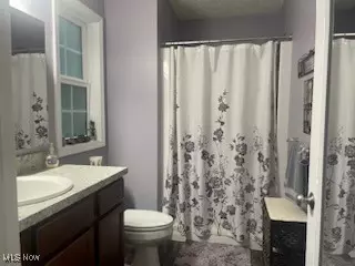 203 Gerhart, Elyria, OH 44035 photo 4