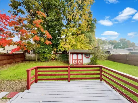Exterior - 187 Hemlock Dr, Elyria, OH 44035 photo 3 of 3
