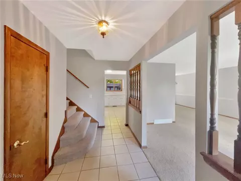 Entry Way - 187 Hemlock Dr, Elyria, OH 44035 photo 1 of 1