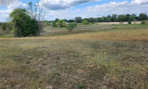 Tr 257, West Lafayette, OH 43845