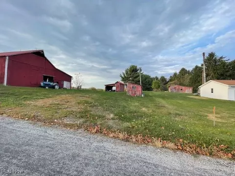 Wright Road, Barnesville, OH 43713