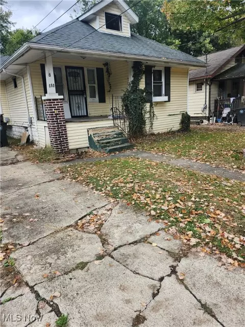 680 Grifton Ave, Akron, OH 44305