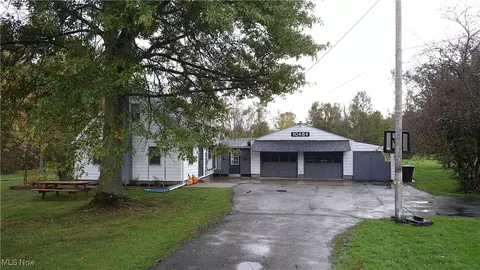 10484 Knowlton Rd, Garrettsville, OH 44231