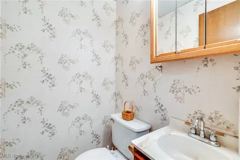 Bath - 1038 Killinger Rd, Clinton, OH 44216 photo 6 of 6