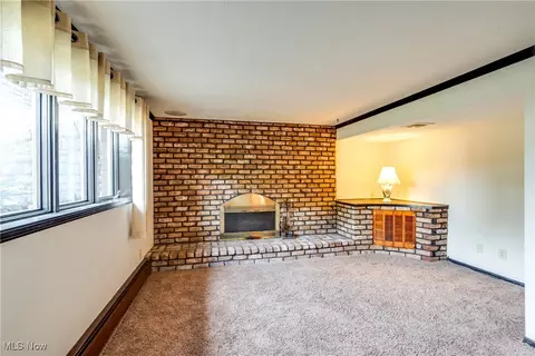 Living - 1038 Killinger Rd, Clinton, OH 44216 photo 4 of 5