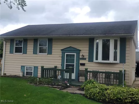 2233 Jackson St, Lorain, OH 44052