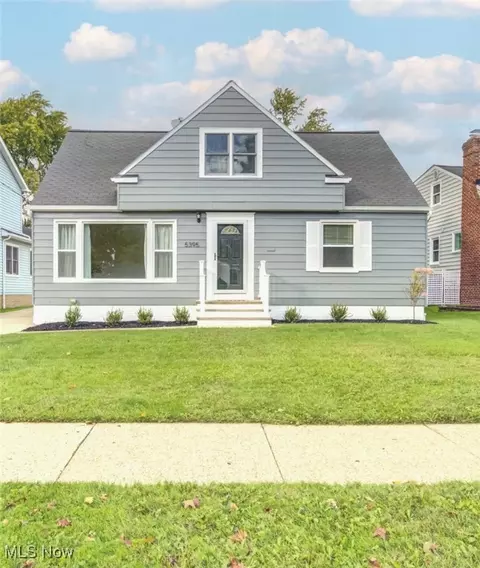 5395 Summit Rd, Lyndhurst, OH 44124