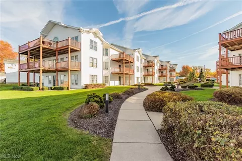 5753 Lake Rd S #303C, Geneva, OH 44041